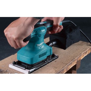 Makita M9203B Titreşimli Zımpara Makinesi